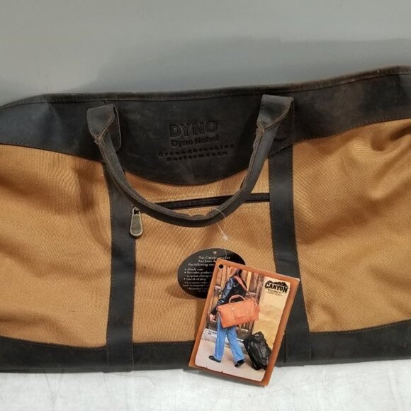NWT Canyon Outback Leather Goods Duffle Bag - Picture 1 of 12